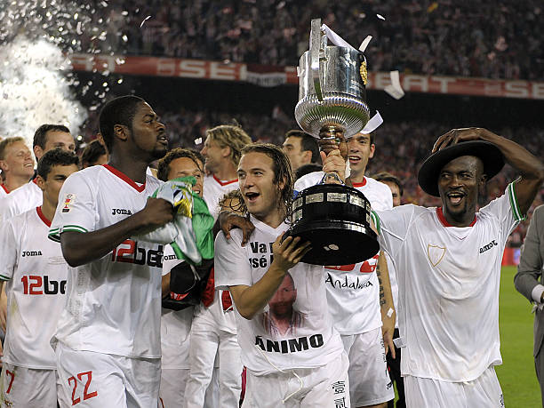 虽然表面上 虽然表面上