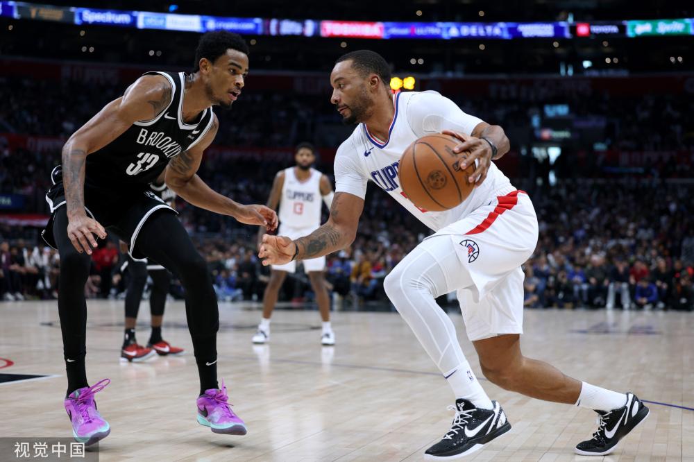 俊和坚韧不 俊和坚韧不